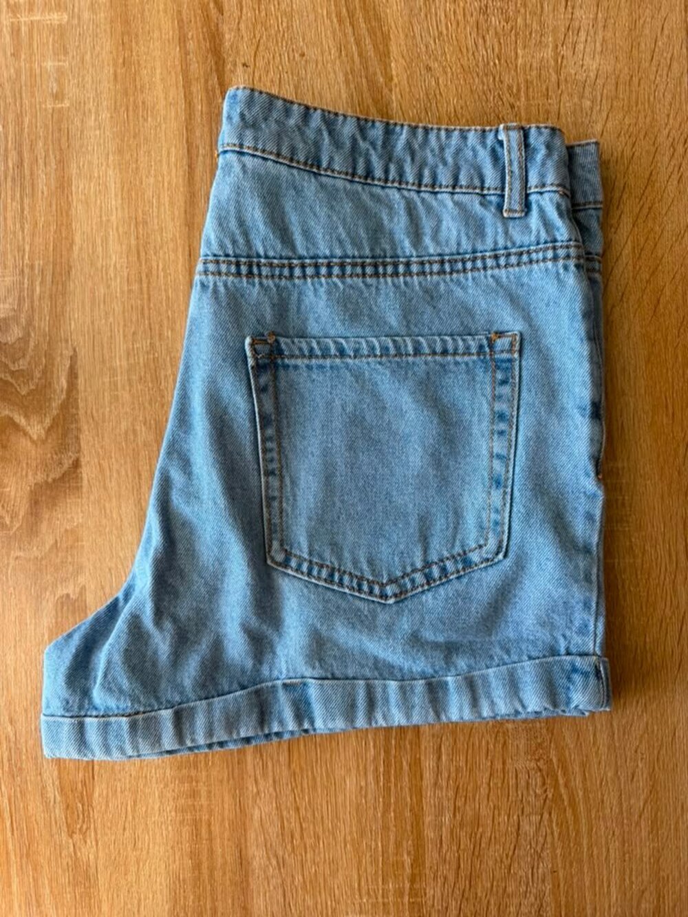 Forever 21 Light Wash Denim Shorts 100% Cotton Cuffed Hem Size 30 - Picture 7 of 10